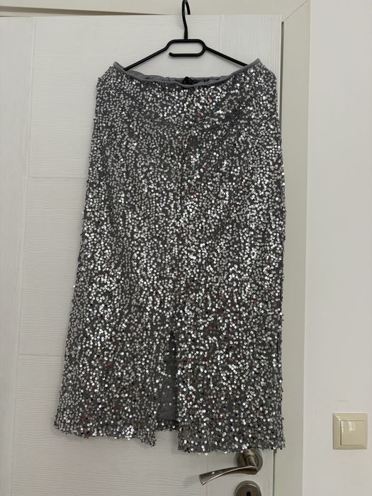 Сива пола с пайети