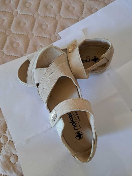 Сандали бежеви RIEKER №37,естествен велур