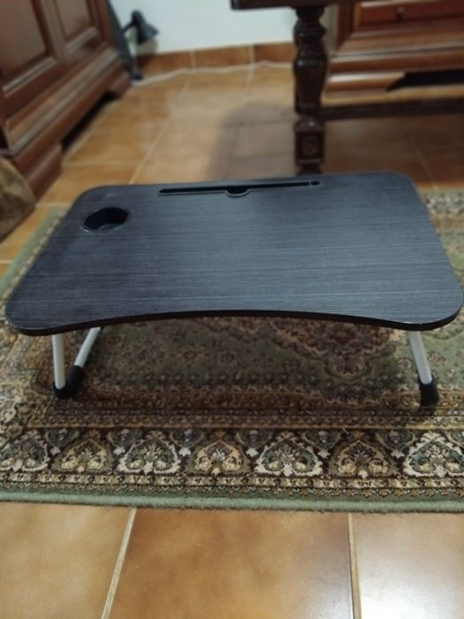 Masuta laptop noua