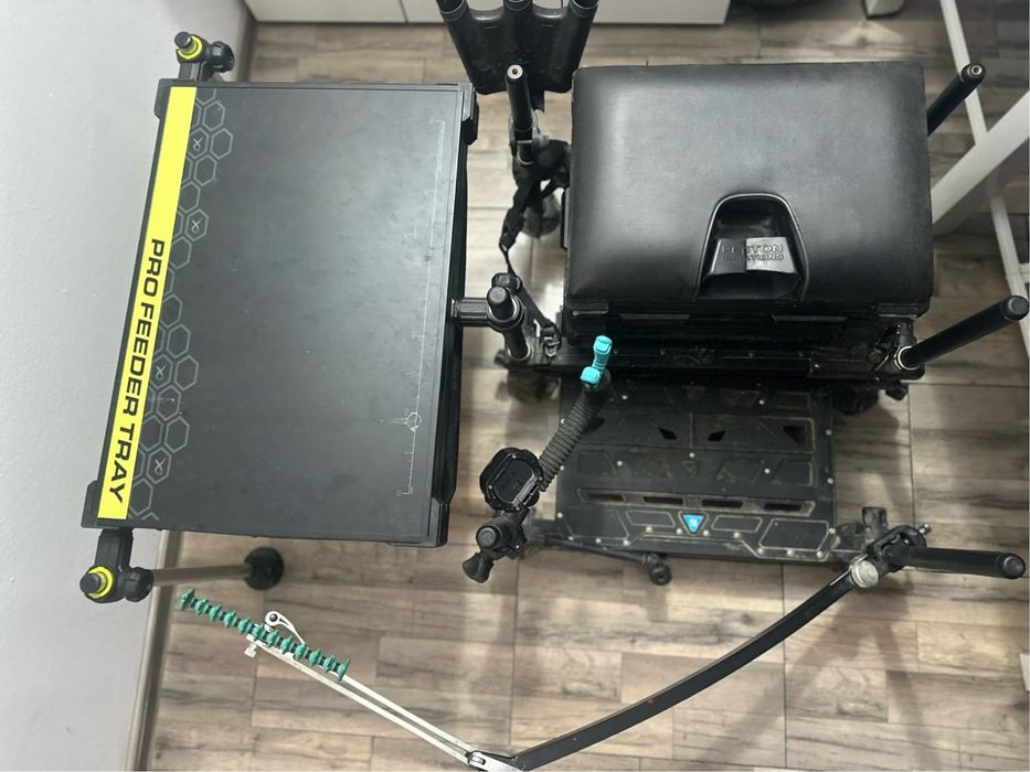 Set Pescuit : Scaun Preston Inception 3D 150 + Masă Matrix PRO Feeder Tray
