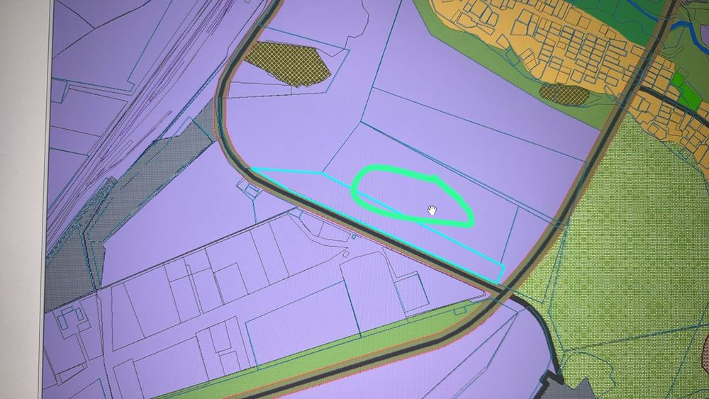 Участок два гектара