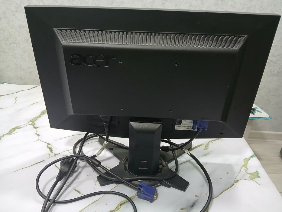 Монитор фирмы acer