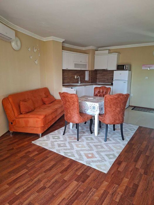 Отдава под наем напълно обзаведен апартамент в Несебър, кв. Черно море