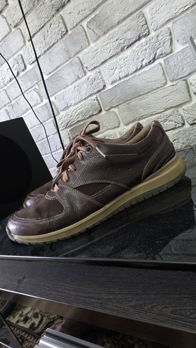 Оригинальные кроссы Clarks