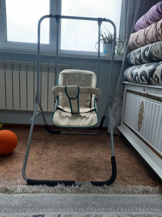 Детская качеля для дома