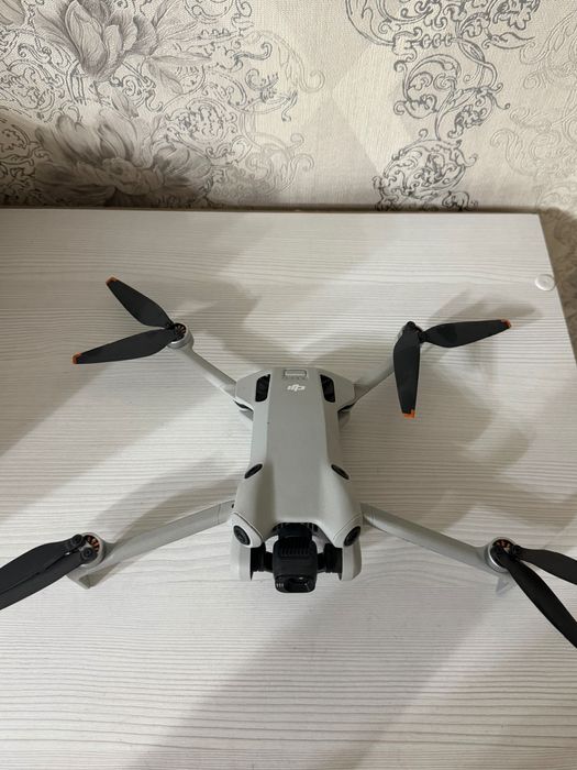 (Как новый) DJI Dron mini 4 pro (RC 2 Fly more combo)