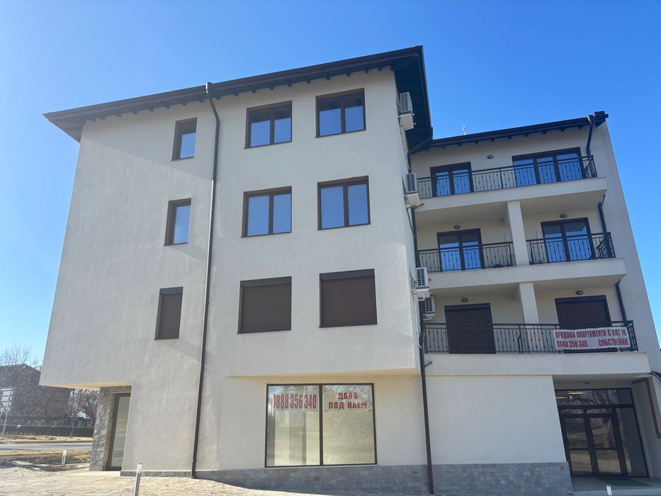 Дава се под наем Магазин в Банско - 175 кв.м за 650 € - Снимка #1