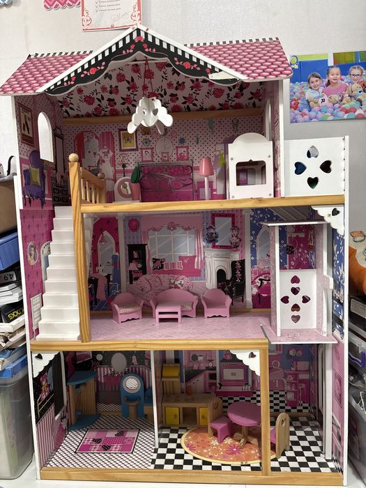 Кукольный домик