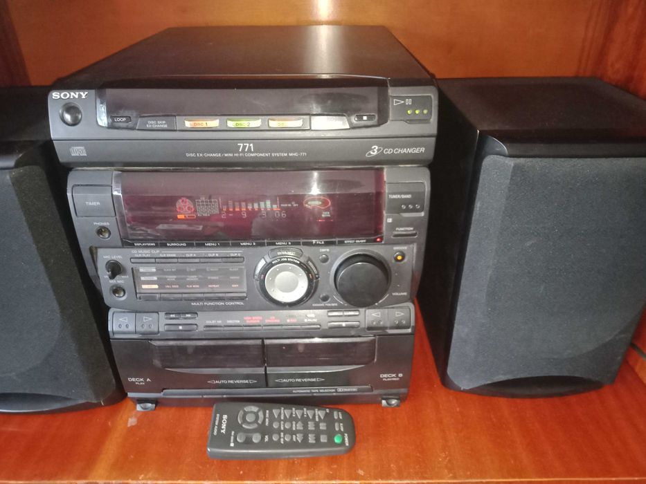 Combina sistem audio retro  SONY MHC-771 + boxe  + telecomanda SONY RM-SE2AV