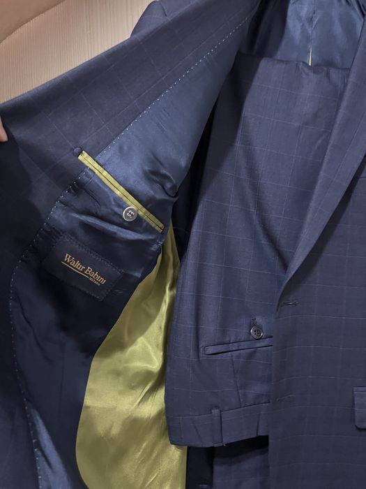 Продам костюм