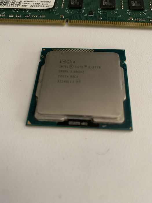 Продавам процесор с рам