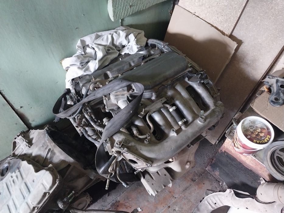 Продам двигатель месте с коробкой автомат