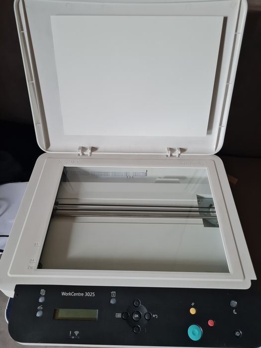 Продам  принтер Xerox WorkCentre 3025BI