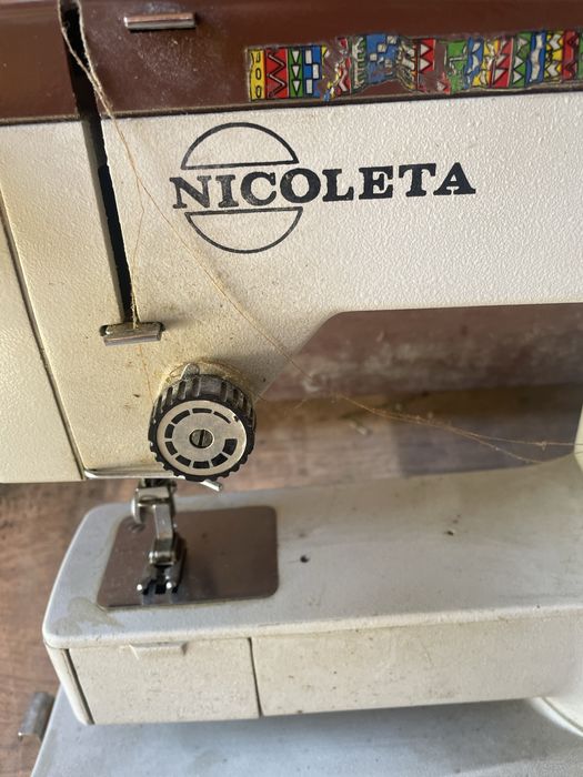 Mașini de cusut vechi