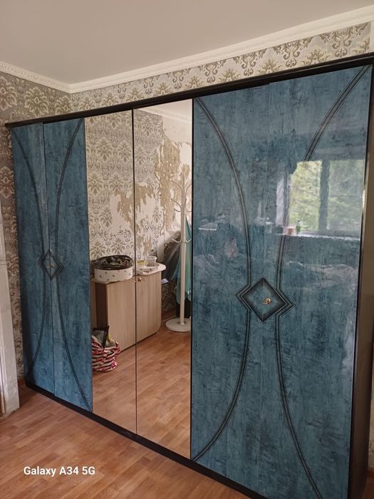 Шифоньер и тумба