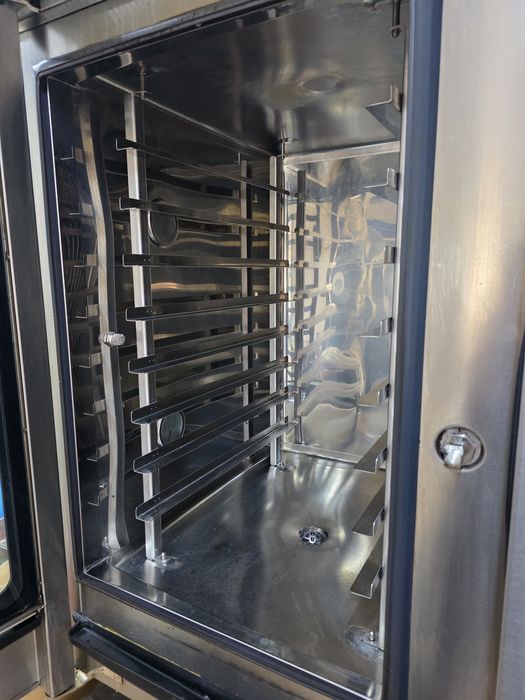 Конвектомат Eloma – професионален, трифазен, с пара и автоматично почи