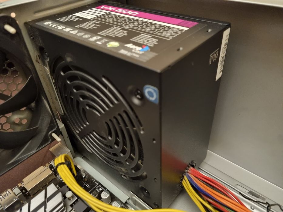 Блок питания AEROCOOL VX-600