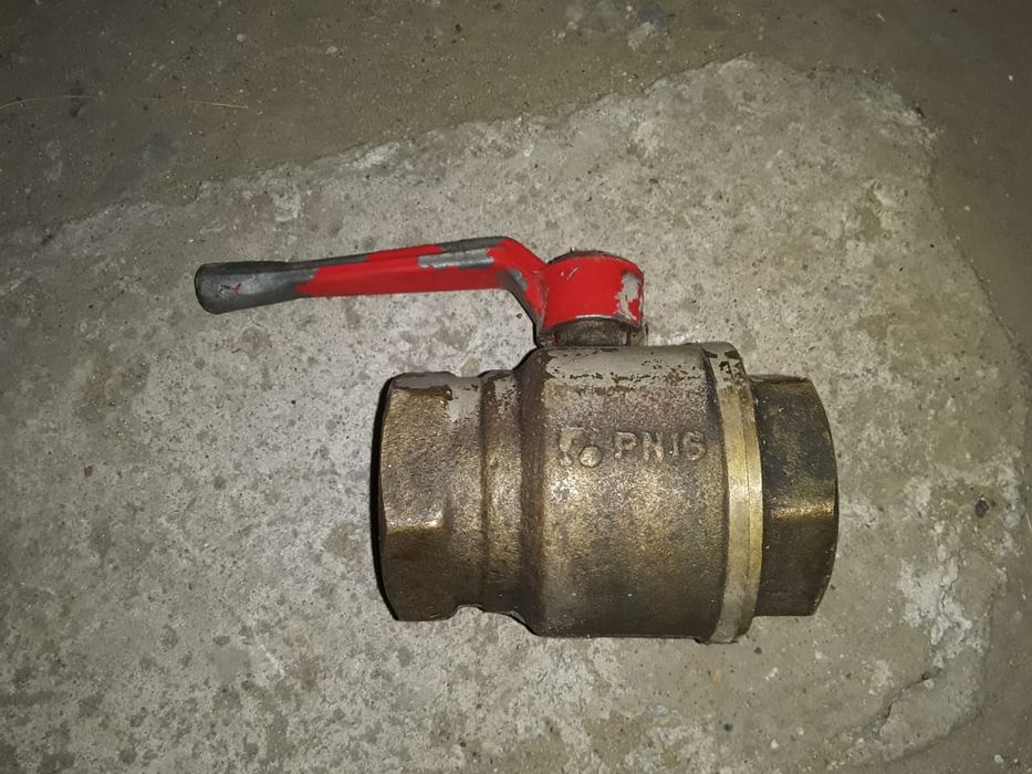 Продам     краны