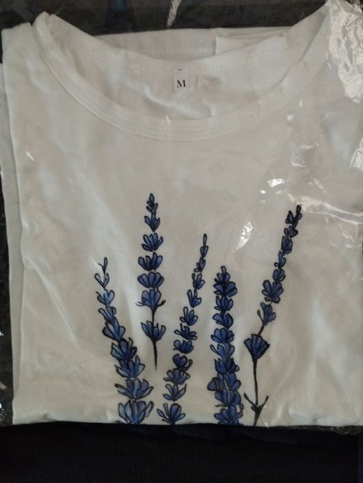 Продам футболки новые