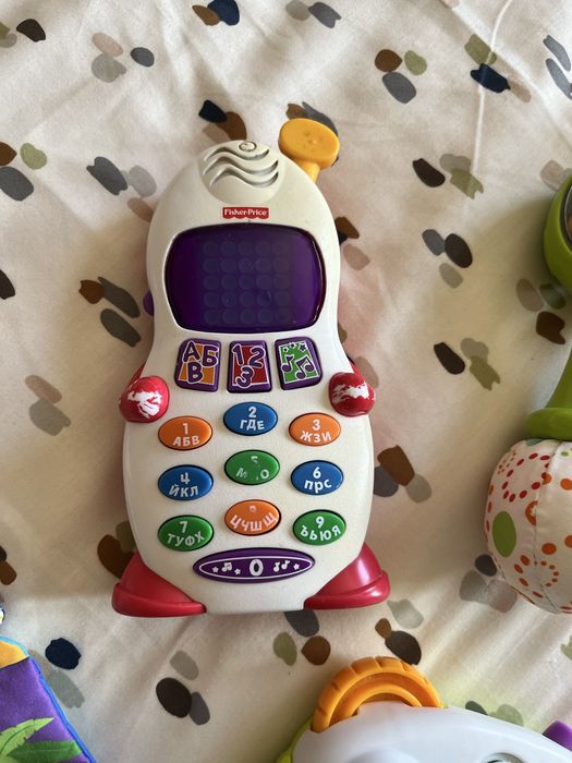 Fisher Prise бебшки играчки