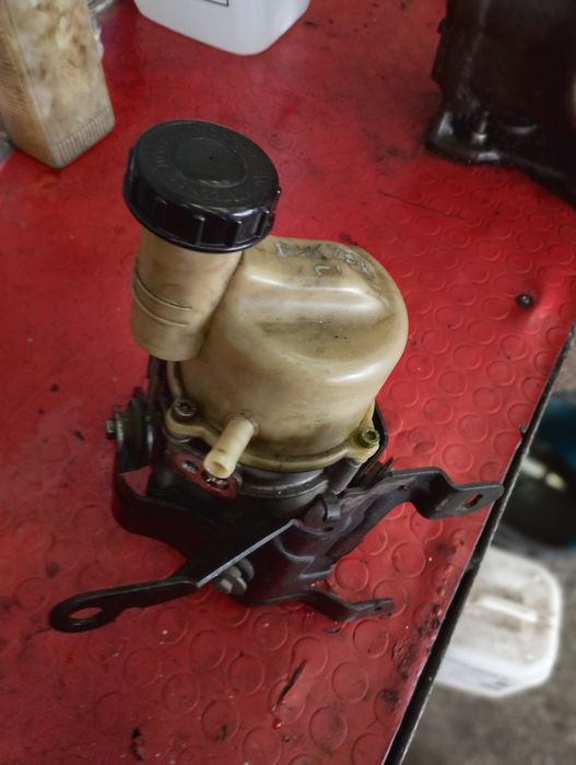 Хидравлична помпа Дачия