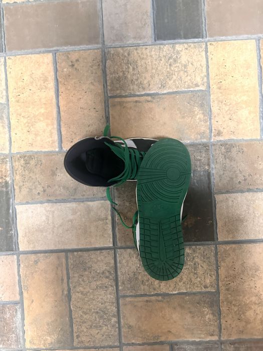 Air Jordan 1 Retro OG High Lucky Green (negociez pana la 60% din pret)