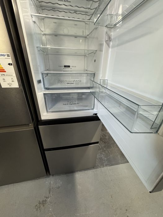 Combină frigorifică Hisense RM469N4ACD