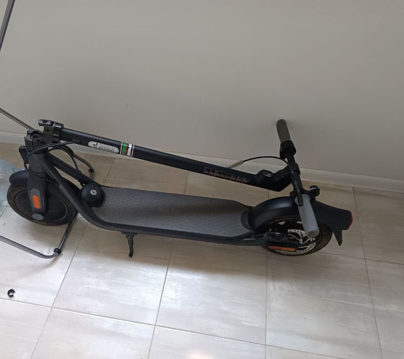 Ninebot kickscooter F25E