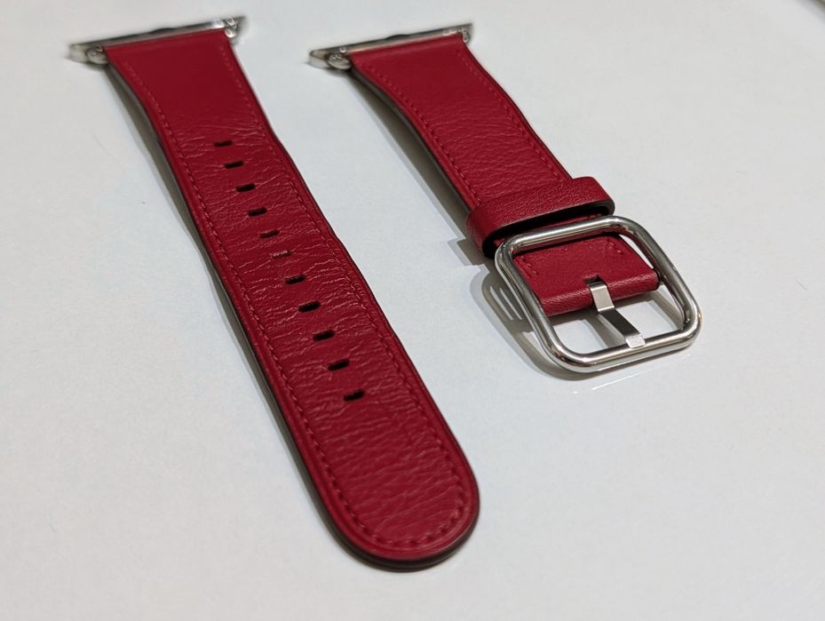 Оригинальный кожаный ремешок Apple Watch Classic Buckle 42mm (Ruby)