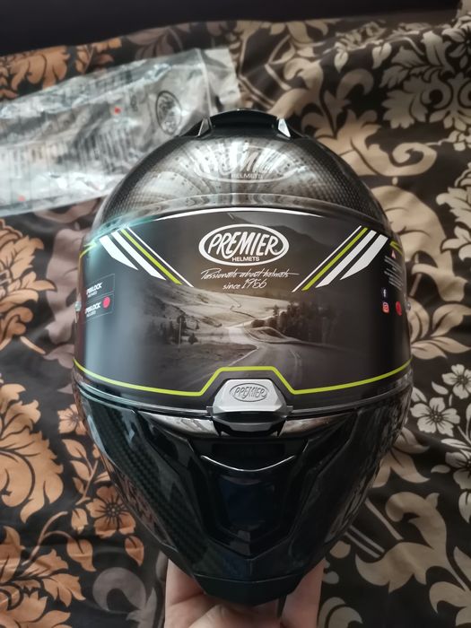 Карбонова Каска за мотор Premier Hyper Carbon 2 броя