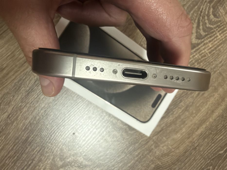 iPhone 15 Pro 256GB  Natural Titanium