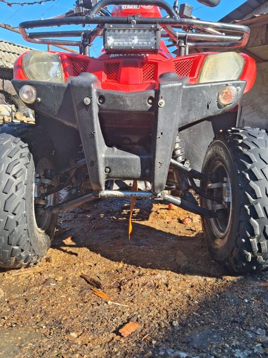 ATV ARCTIC CAT  250cc în stare foarte bună