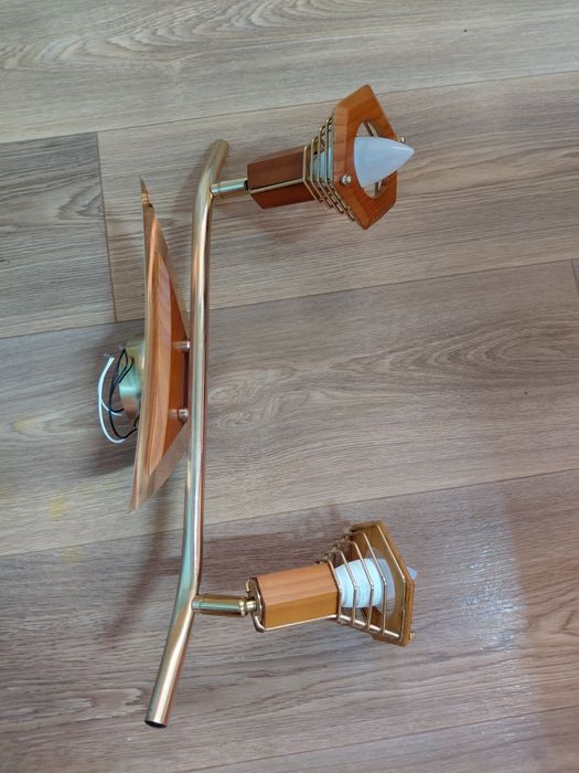 Продам люстру б/у