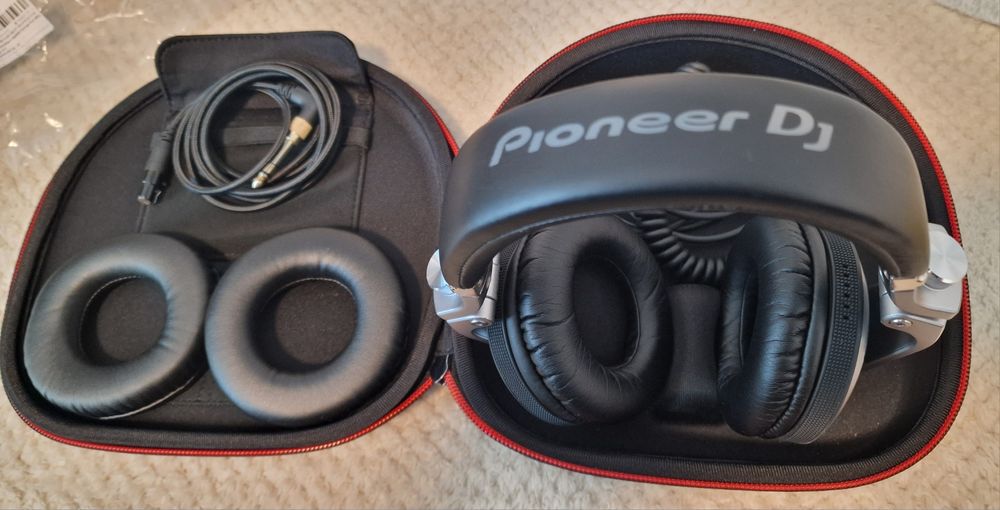 Vând casti Pioneer DJ HDJ-X10 silver