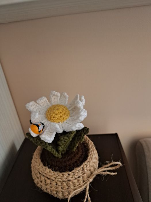 Ръчно плетени цветя