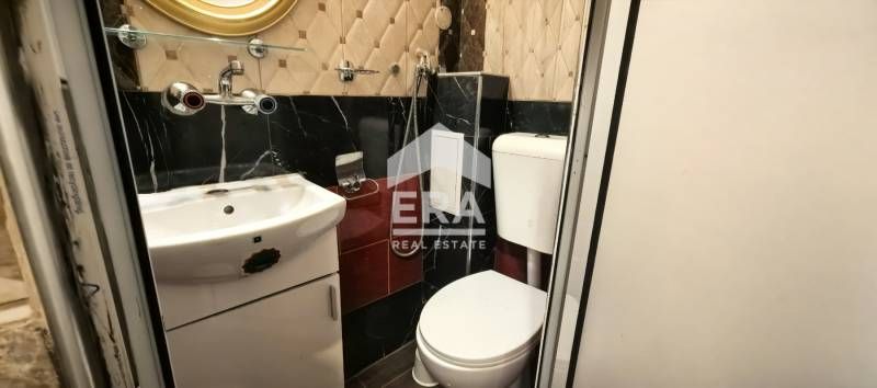 Дава се под наем Тристаен апартамент в Варна, Левски - 66 кв.м за 550 € - Снимка #11