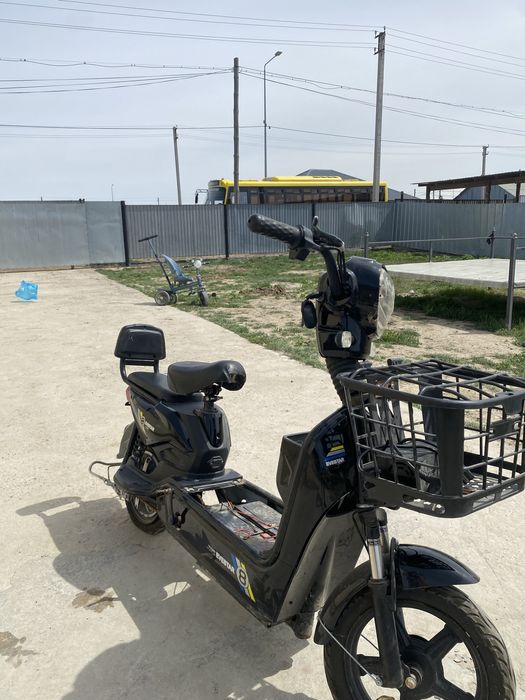 Электрскутер Evestar 8