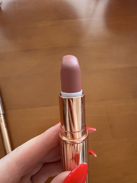 Charlotte Tilbury lip combo червило и молив за устни pillow talk