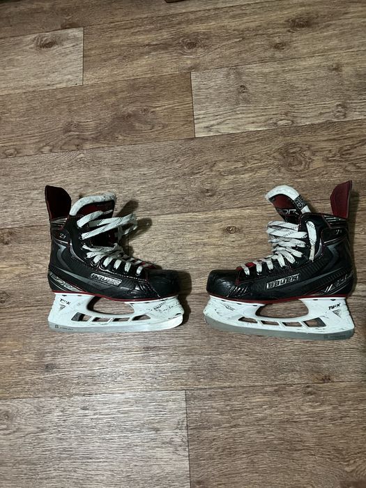 Продаю хоокейную форму