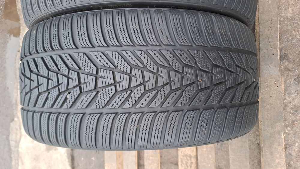 2бр. 245/30/20 Hankook Winter I cept evo 3