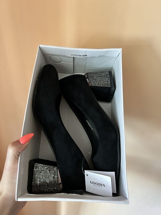 Дамски обувки на ток