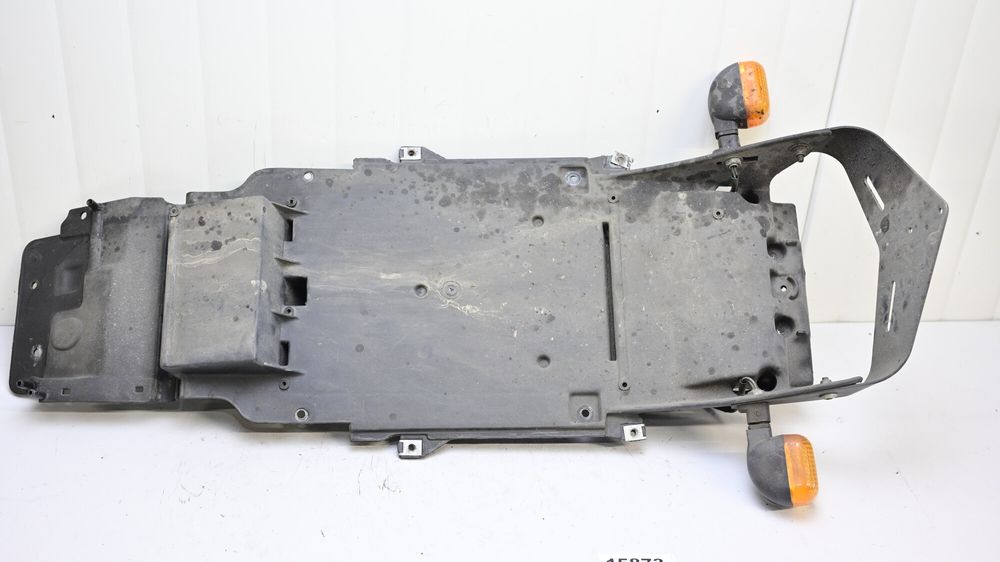 Undertail Suport Numar Spate Cu Semnalizari Aprilia RSV 1000 Mille