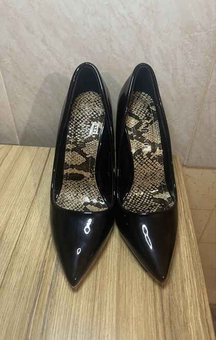 Обувки висок ток