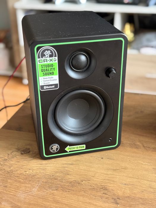 Mackie CR4-XBT  – мощен звук с Bluetooth