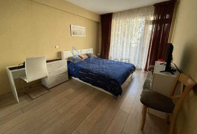 Двустаен апартамент под наем в Центъра