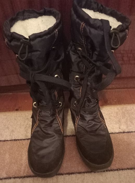 Дамски апрески номер 38 и топли ботуши номер 36