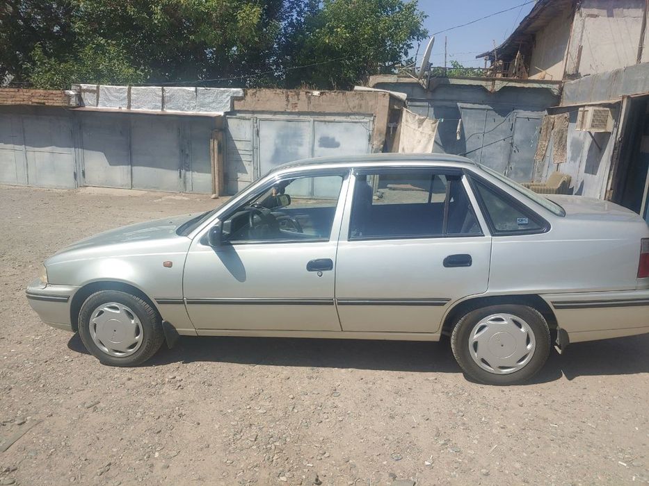 Продаю Нексия 1 в очень хорошем состояниитоянии