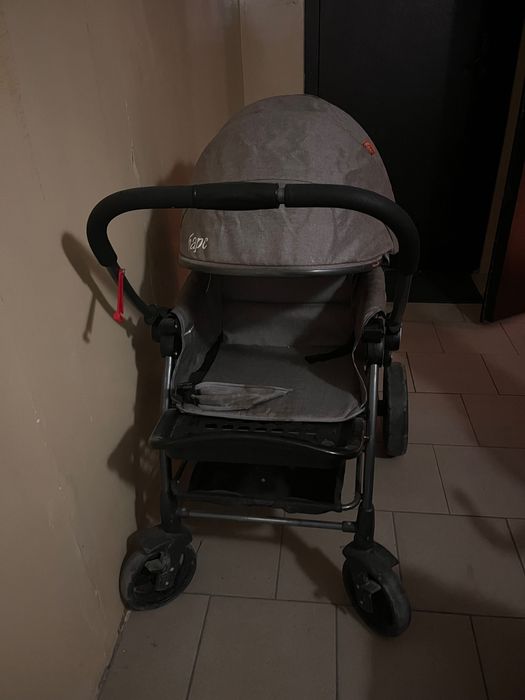 Продаю детскую коляску