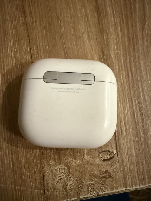 Vand Apple Airpods 4