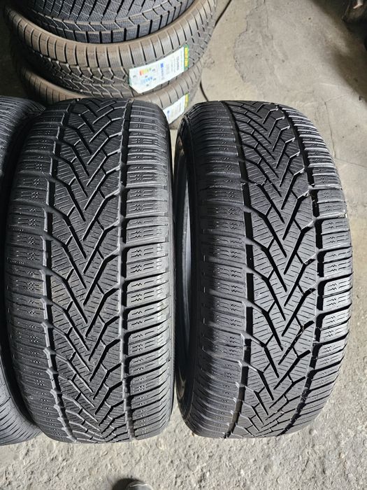4 anvelope iarna 215 60 17 Semperit